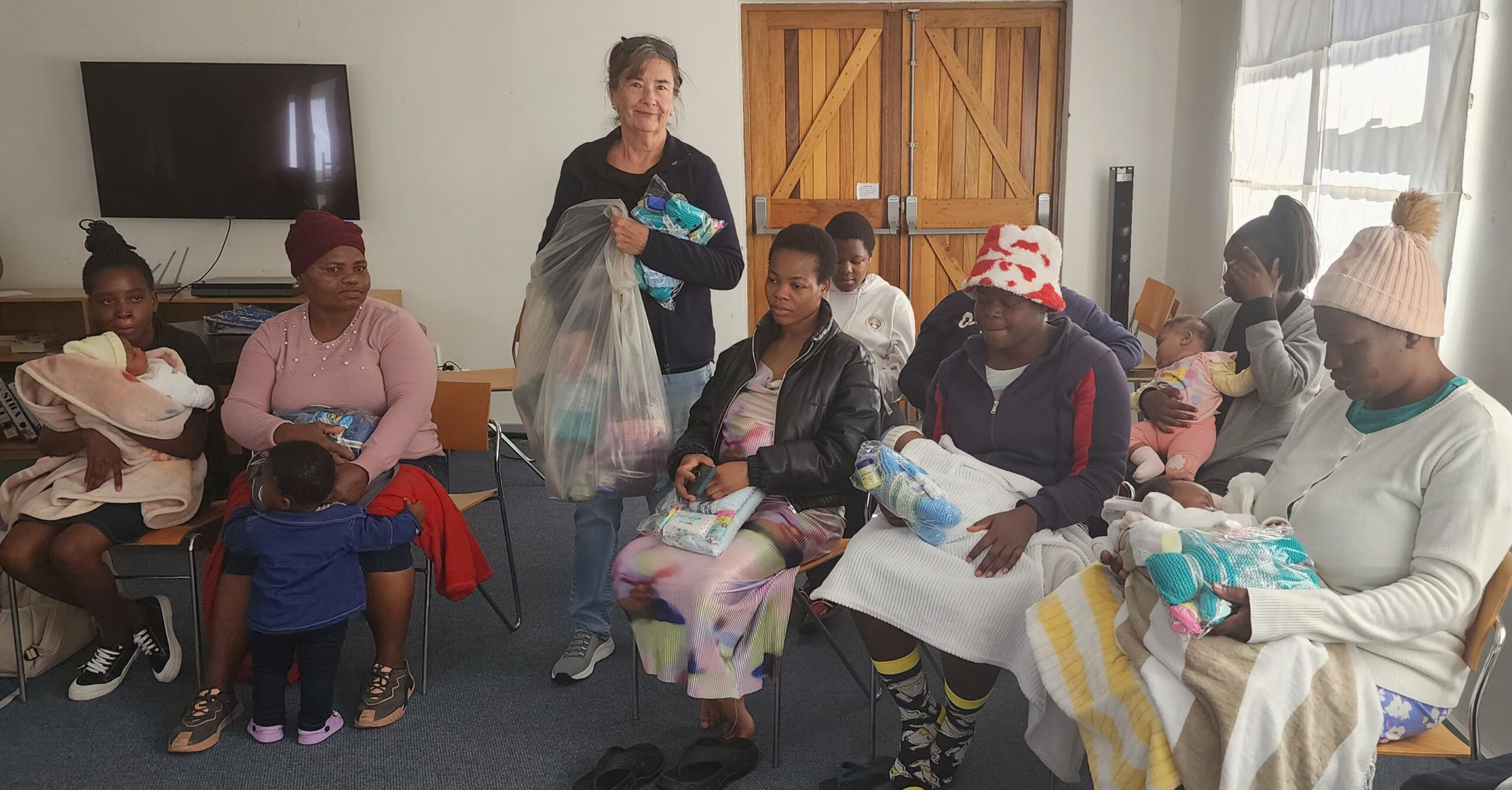 Baby Packs Delivered to Moms at Living Hope